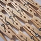 thumbnail image 3 of Pinzas de madera LWR CRAFTS, tamaño grande, 8,4 cm, 30 unidades (naturales), 3 of 9