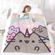 thumbnail image 5 of Pusheen el Gato anti-pilling, suave, ligera, esponjosa y acogedora de lujo para hogar y cocina – Perfecta para niños y adultos,80X120cm, 5 of 6