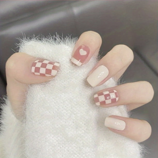 White Heart Checkered Press On Nails Short, Glue On Nails Square Shape Acrylic Nails Press On With Soft Pink Color Design Fake Nails Set For Women Girls 24PCS