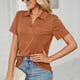 thumbnail image 3 of Camiseta de mujer de color puro con solapa, manga corta, cuello en V, informal, de verano, para casa, oficina, compras y actividades al aire libre., 3 of 6