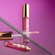thumbnail image 3 of Aceite labial L.A. COLORS Sweetie CLG441 con aroma a caramelo con hojuelas doradas, 3 of 6