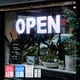 thumbnail image 1 of Cartel LED abierto Thirdpolite de 30 x 10 cm, regulable para negocios, 1 of 8