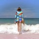 thumbnail image 2 of ¡Hailey está en ello! Toalla de playa de secado rápido con diseño temático, regalo para mujeres y niñas, ideal para cumpleaños, fans, amantes de la música, uso en la playa o al aire libre, 78 × 180 cm, 2 of 6
