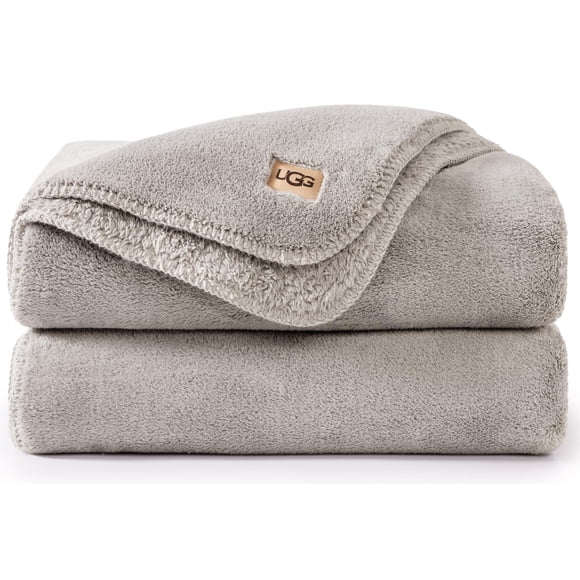 Manta UGG Whitecap de felpa suave, 127 x 177 cm, color gris claro