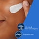 thumbnail image 3 of Loción hidratante CeraVe AM SPF 30 90 ml con ácido hialurónico, 3 of 9