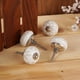 thumbnail image 4 of Juego de 10 tiradores de cajón Ajuny 65 mm cerámica blanca, 4 of 6