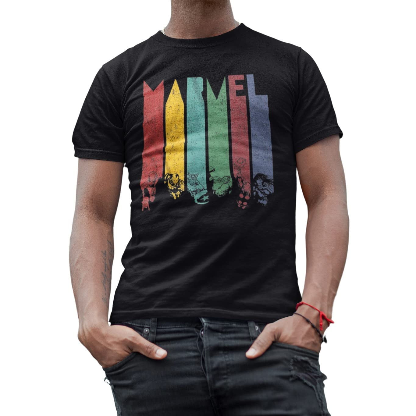 Remera Marvel Vintage Héroes Arcoíris Negra Talle Large