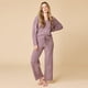 thumbnail image 5 of Conjunto de Ropa Cómoda Softies Marshmallow con Cuello en V para Mujer XL, 5 of 8
