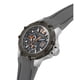 thumbnail image 2 of Reloj GUESS para hombre con carcasa de 46 mm y correa de silicona, color gris, 2 of 3