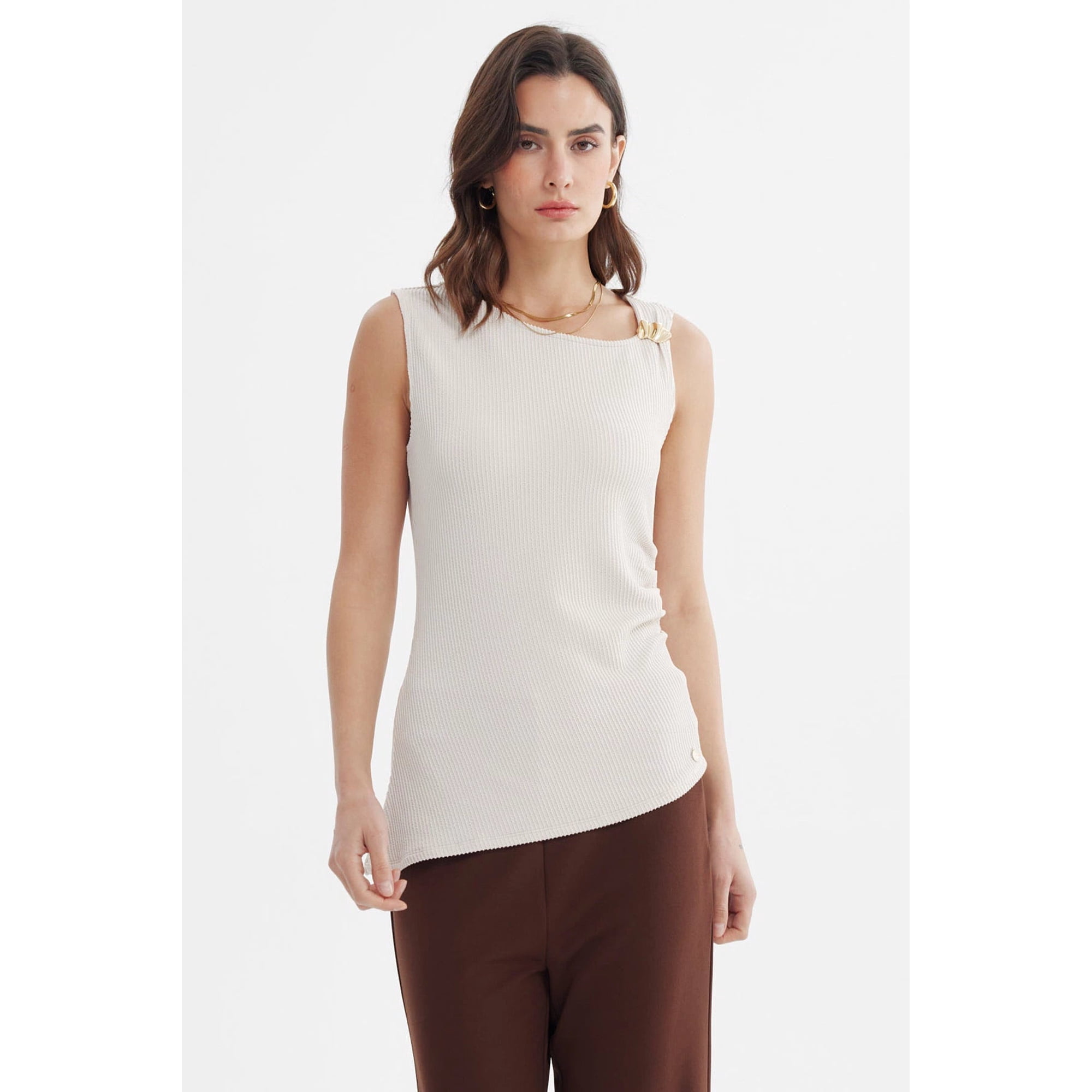 Fashionspark - Polera Mujer Ajustada Sin Mangas Arena