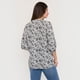 thumbnail image 2 of Blusa Mujer Cuello Mao Print Ecru/Negro Corona, 2 of 5