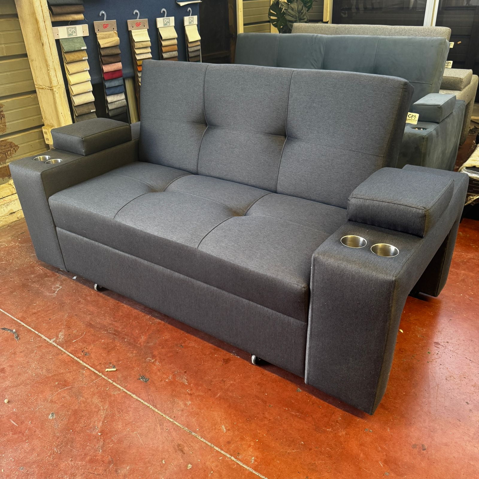 Camila Home - Sofá Cama Repelente Al Agua Elite 2 Plazas Marengo Con Puffs Y Respaldo Reclinable