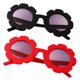 thumbnail image 4 of Linda Flor De Sol Ni?os Ni?a Ni?a Suave Plástico UV400 Gafas De Sol Rojo + Negro, 4 of 5
