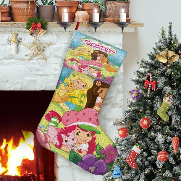 Strawberry Shortcakes Tema: Calcetines de Navidad, fino lino blanco para colgar en escaleras y chimenea, decoración navideña para el hogar, regalo de Navidad. 45cm × 32cm
