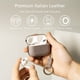thumbnail image 2 of Funda de cuero para AirPods Pro 2 con carga inalámbrica, gris, 2 of 8