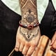 thumbnail image 4 of Pulsera unisex de cuero con nudo infinito y broche, 4 of 6
