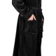 thumbnail image 4 of Bata de baño de felpa con capucha NY Threads, negra, 2XL-3XL, 4 of 6