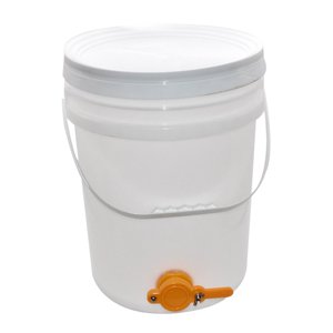 Magideal - Cer Apicultura De Cubo De Miel Suministra Un Cubo De Almacenamiento De Usuarios Blancos Con Gran Capacidad Contenedor De Equipos De Extracto De Miel 15 Litros