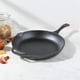 thumbnail image 2 of Hierro fundido Skillet Lodge Chef Collection de 12 pulgadas, 2 of 3