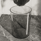 thumbnail image 3 of Bote De Basura De Lujo Acrílico Transparente Oscuro 12L, 3 of 5