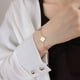 thumbnail image 2 of Conjunto de joyas de trébol de cuatro hojas de la suerte, collar, pendientes, pulsera y colgante de diamantes chapados en oro de 18 quilates para mujeres y niñas, joyería sencilla con abalorios, regal, 2 of 6