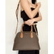 thumbnail image 2 of Bolso Crossbody Grande Jet Set Michael Kors con Logo de la Firma y Diseño Degradado (DRfruit), 2 of 6