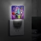 thumbnail image 4 of Kipo y la Era de las Bestias Maravilla Luz nocturna LED con sensor de anochecer a amanecer para dormitorio, baño, pasillo, escaleras - Lámpara LED nocturna de enchufe, 0.5W - 1 pieza, 4 of 6