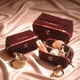 thumbnail image 3 of Bolsa de maquillaje Charlotte Tilbury Mini Travel, acolchada, terciopelo, 3 of 4