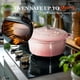 thumbnail image 4 of Libro de cocina Dutch Oven Overmont de hierro fundido esmaltado de 5,5 litros con tapa, color rosa, 4 of 8