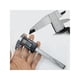 thumbnail image 3 of Calibrador digital electrónico de acero inoxidable Micrómetro de 3,9 qt y 100 mm, 3 of 5
