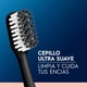 thumbnail image 4 of Cepillo de Dientes Iconic Premium Extrasuave, 3 Un, 4 of 5