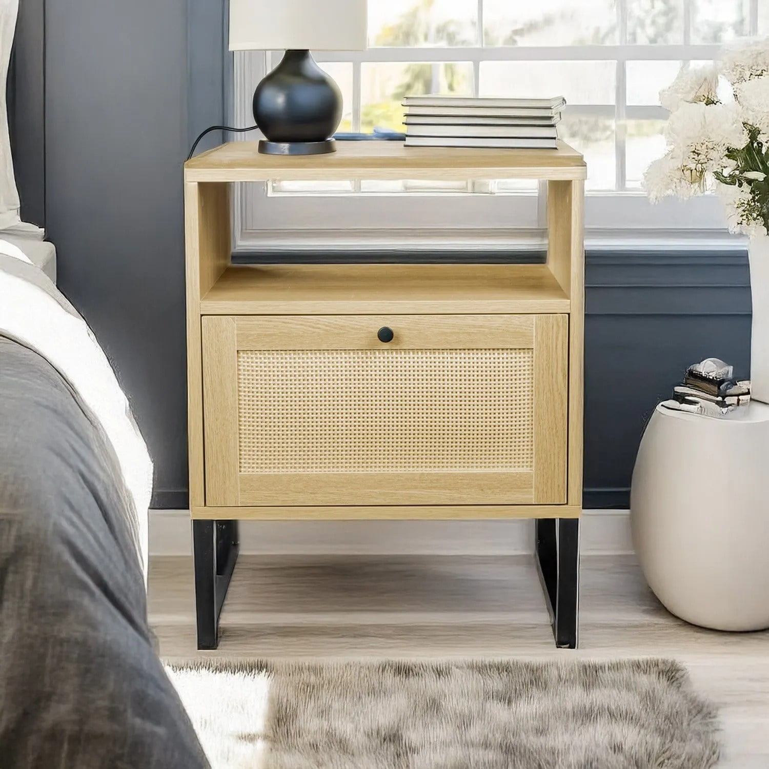 Df Home - Velador Rattan Natural Con Base Metálica