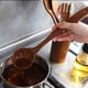 thumbnail image 4 of Utensilios de cocina de madera de teca para cocinar, antiadherentes, naturales y saludables, juego de 2 piezas, 4 of 5