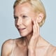 thumbnail image 2 of Protector solar e imprimador Colorescience Even Up 30 ml SPF50, 2 of 3
