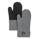 thumbnail image 1 of Frigidaire Sasha Guantes de Algodón y Neopreno para Horno, Resistentes al Calor, Antideslizantes, Lavables a Máquina, 33 cm × 18 cm, Negro, Juego de 2, 1 of 5