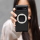 thumbnail image 2 of Funda Quad Lock MAG para iPhone 17e Negra, 2 of 9
