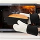 thumbnail image 5 of Guantes de horno de silicona y algodón, resistentes al calor e impermeables, guantes de cocina con agarre para hornear, 2 piezas de guantes de cocina negros 11.4x7.3x7.3 pulgadas, 5 of 7