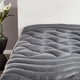 thumbnail image 1 of Cubrecolchón SLEEP ZONE Cooling Queen con bolsillo profundo, color gris, 1 of 7