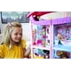thumbnail image 1 of Barbie Chelsea Playhouse (~20-in) Transformando casa de muñecas con tobogán, alberca, pozo Barbie Barbie, 1 of 2