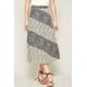 thumbnail image 1 of Una Falda Midi Tejida con Estampado Floral, 1 of 5