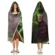 thumbnail image 3 of Loki Manta Capa con Capucha Anti-Bolitas, Manta de Lana Ártica Suave, Manta Portátil de Felpa Ligera y Lujosa, Poncho para Siesta en Casa y Oficina, 100*130cm, 3 of 6
