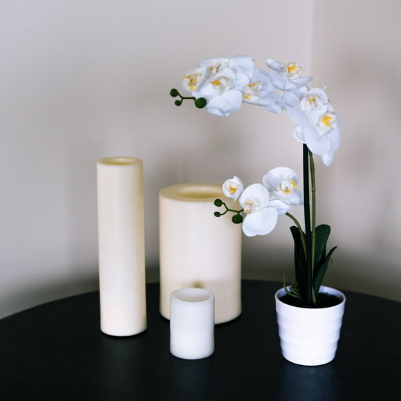 Orquídea blanca 51 cm en macetero
