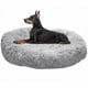 thumbnail image 1 of Cama redonda suave para perros extragrande, lavable y con cojín, de lujo, con forma de donut para perros grandes, 80 cm de largo, gris claro, 1 of 5