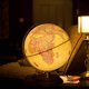 thumbnail image 1 of Globo mundial iluminado TTKTK de 20 cm con soporte de madera para niños, 1 of 7