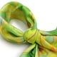 thumbnail image 3 of Pañuelo tipo seda 70x70 estampado petalos verde Talla Única, 3 of 5