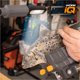thumbnail image 2 of Mordazas de cuero WORK IQ TOOLS reversibles para madera fina, 2 of 9