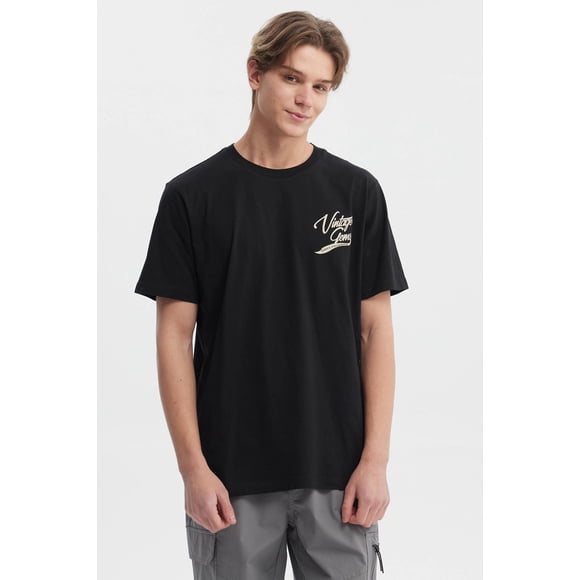 Polera Hombre Regular Fit Print Trasero Negro