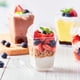 thumbnail image 5 of Paquete de 50 vasos de plástico transparente para postre de 145 ml con tapa y cuchara, vasos cuadrados reutilizables para aperitivos, vasos para servir chupitos de postre y mini vasos para degustación, 5 of 5