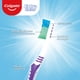 thumbnail image 3 of Cepillo de dientes Extra Clean Medio, 3 Un, 3 of 4