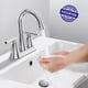 thumbnail image 2 of Grifo de baño Hurran de 4 pulgadas cromado con 2 manijas para lavabo con 3 orificios, 2 of 7